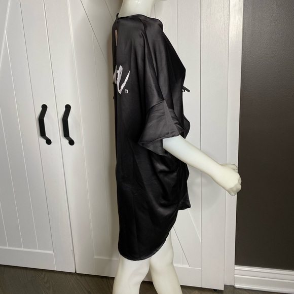 Victoria’s Secret Robe - Picture 3 of 5